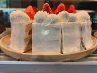 Cafe ริมทะเล และ Cafe มินิมอลที่เค้กอร่อยในแกลง