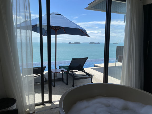 下塌｜經典依舊｜Conrad Koh Samui