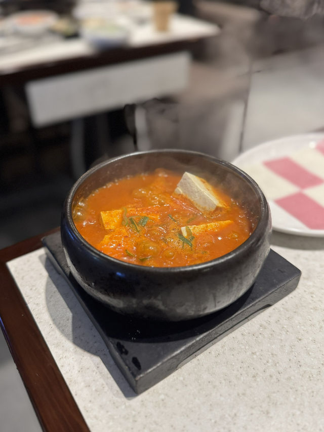 【韓国旅行】ごはんが主役？炊き立て×焼肉の新定番