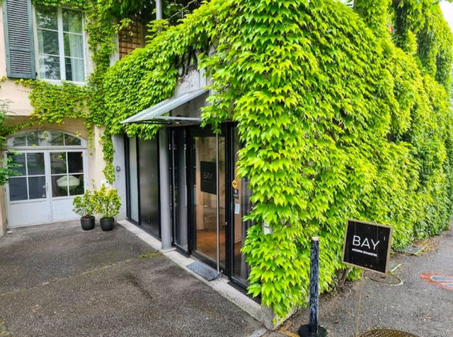 Restaurant Bay 隱藏在博恩美術館旁的綠色餐廳