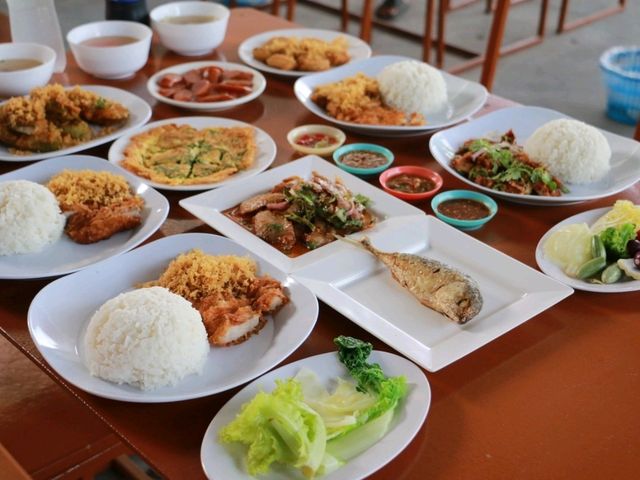 ข้าวหมูทอด Sayyes
