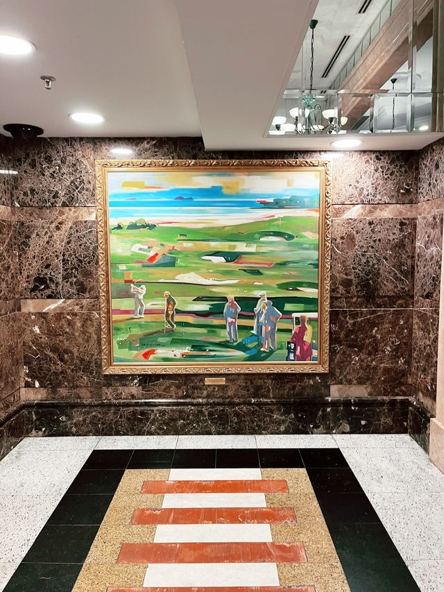 Grand Elegance Awaits: Luxurious Stay Beneath Marble Heights 