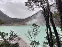 Kawah Putih on a Rainy Day: A Mysterious Volcanic Lake Journey ⛈️🌿