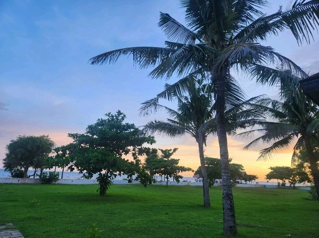 A Relaxing and Fun Weekend Getaway: Padi Resort & Aruna Hotel