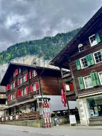 走訪瑞士知名的瀑布小鎮～勞特布龍嫩Lauterbrunnen