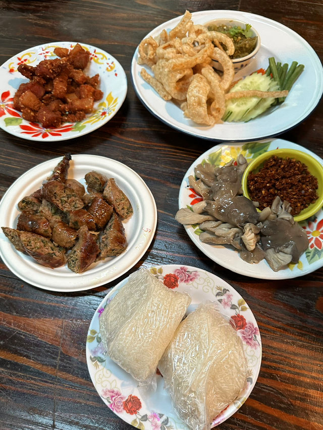 A Day Trip from Chiang Mai: Mae Kampong 