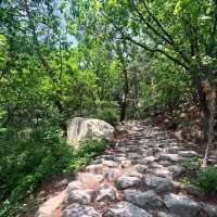 Climbing Wonhyobong Peak