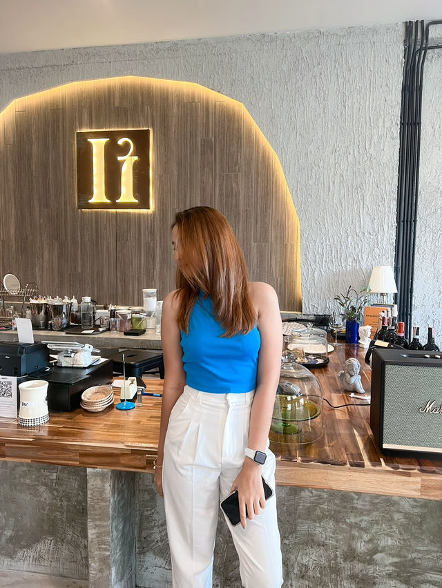 คาเฟ่และร้านอาหารสไตล์ยุโรปฟิวชั่น 