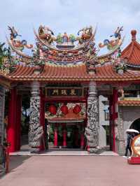 Serene views of Taipei from Bishanyan Temple