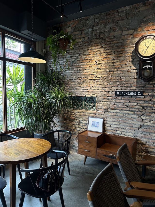 Backlane Coffee, A Hidden Gem in Malacca’s Jonker Street 