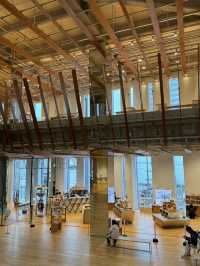 Toyama Glass Art Museum – A Shimmering Jewel in the Heart of Town  