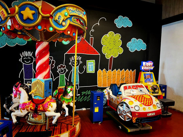 Chill & Chow: Summer Eats at E-Gate’s Medan Selera