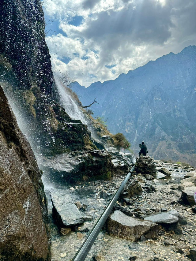 Into the Gorge: A 2-Day Trek through Tiger Leaping Gorge🇨🇳