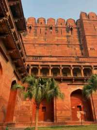  Agra Fort – The Silent Guardian of the Mughal Era 