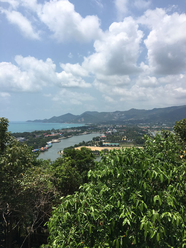 🌞 Koh Samui’s Big Buddha Temple — Peace, Planes & Coconut Breaks 🛕🥥✈️