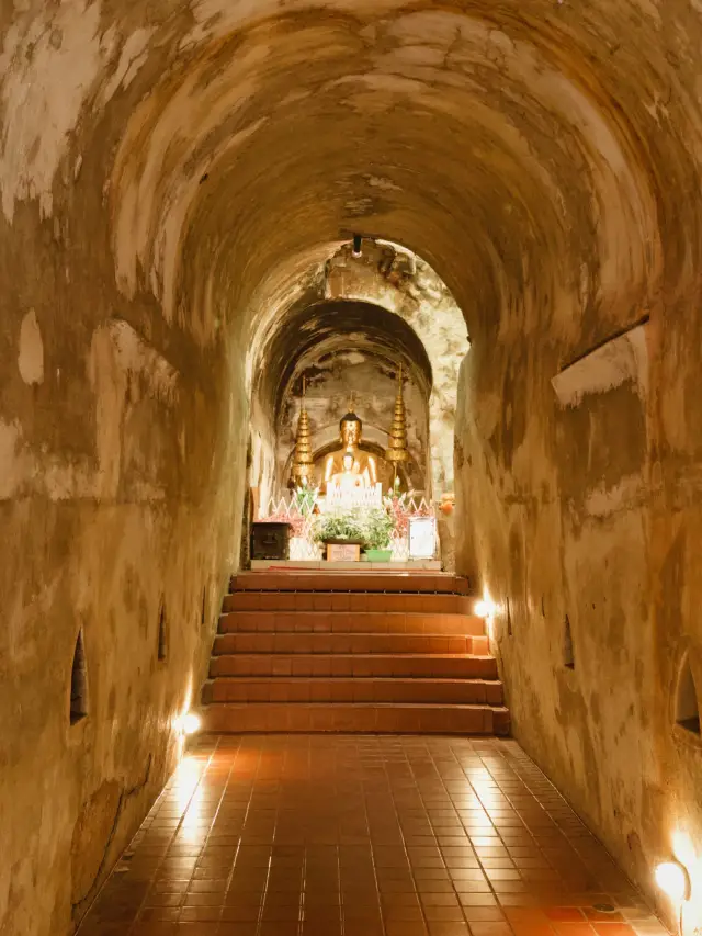 Traveling to Chiang Mai: Temple visits and Northern Thai cuisine.
