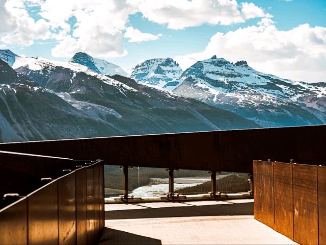 ❄️ Glacier Skywalk – Walk on the Edge in the Canadian Rockies