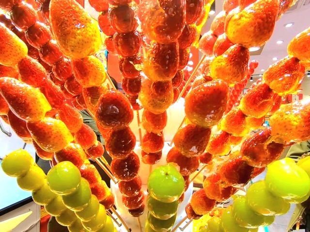 Gastro-trip in Wangfujing Snack Street!