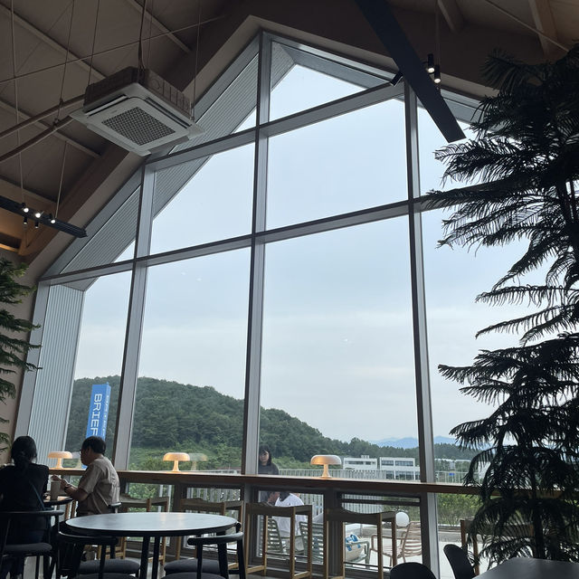경산 숨은 명소, 카페 브리프저니