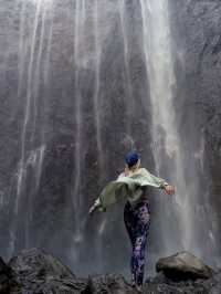 💥 Into the Wild: Tumpak Sewu — A Waterfall from Another World 🌊🌈
