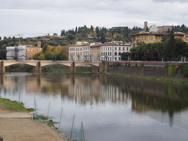 🌉 Sunset Walk Across Florence’s Old and New – Ponte Vecchio & Ponte alle Grazie