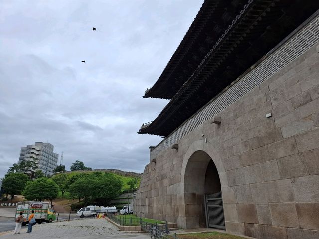 東大門興仁之城古蹟｜石門映照時光的城市脈動
