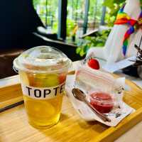 🌳☕ TopTen Forest – คาเฟ่ในสวนเขียวกลางอ่างทอง 