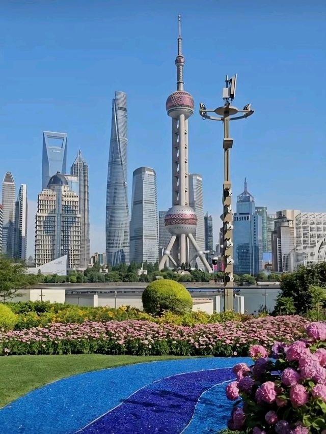 Strolling Through Time at The Bund – Shanghai’s Historic Waterfront