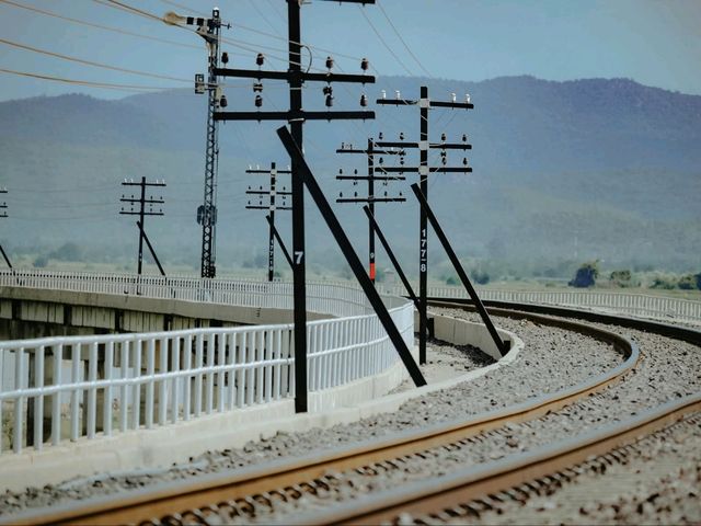 ทางรถไฟลอยน้ำ ลพบุรี