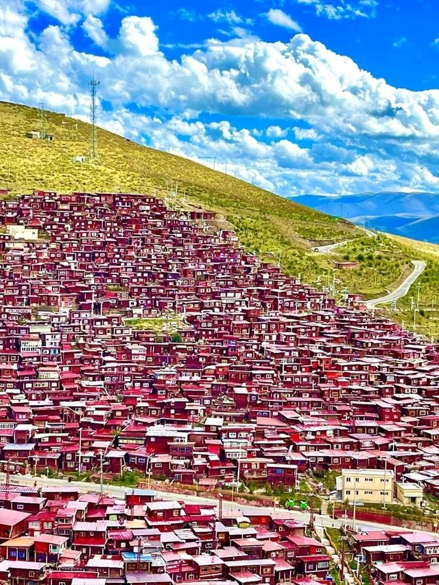 Red Houses & Peaceful Minds