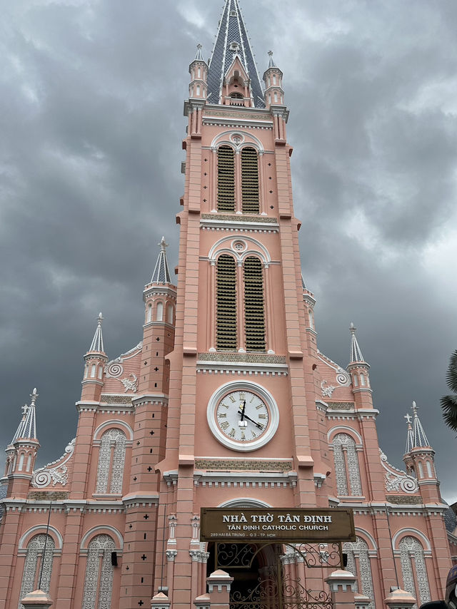 Ho Chi Minh City Ultra-Budget Guide For Pagodas Pocket Change