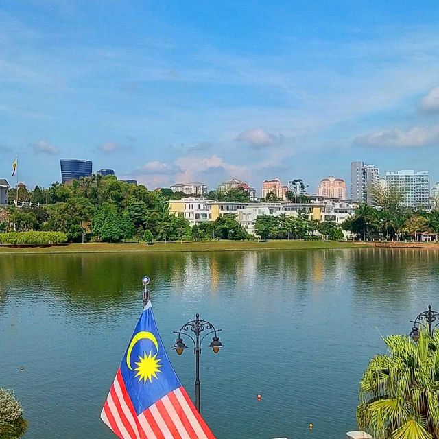 Putrajaya Lake