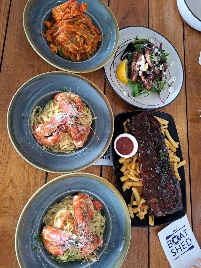 🍽️ มื้อกลางวันที่ The Boat Shed, Sydney