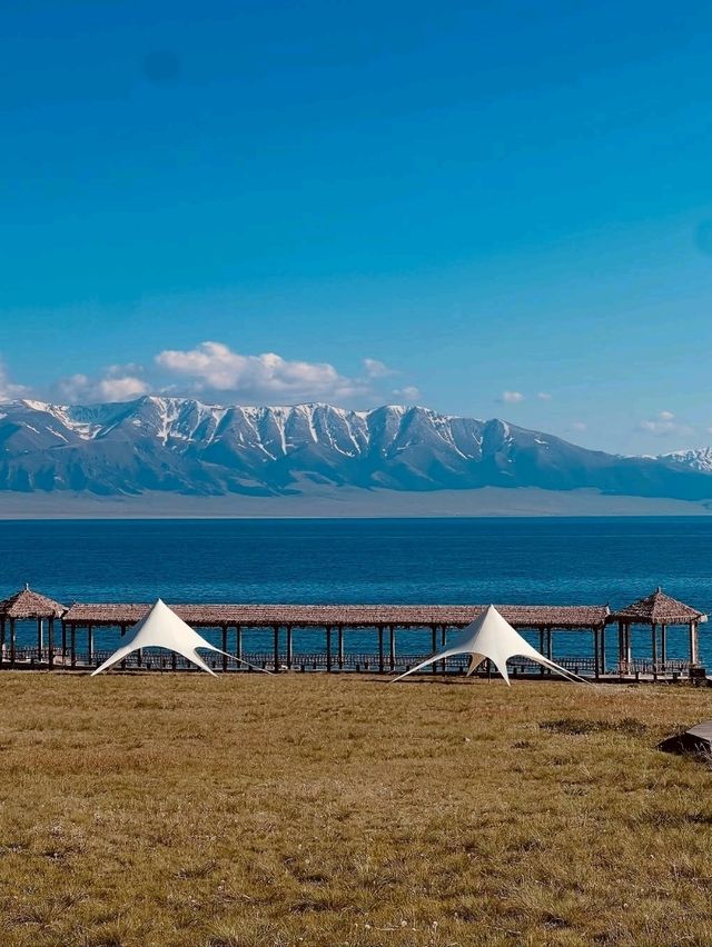 Sayram Lake in Xinjiang, Blue Water and Pure Chill