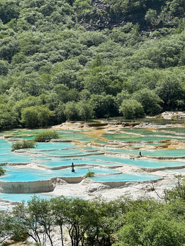 🩵 Huanglong Scenic Area — Nature’s Colorful Dragon