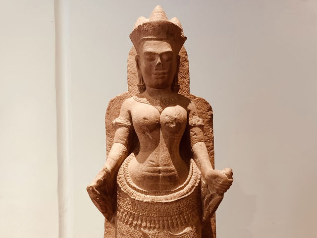 🏛️ "Treasures of Khmer Glory: Cambodia's National Museum Deep Dive