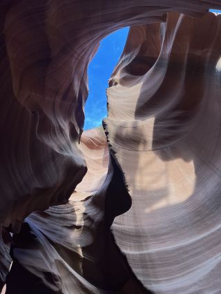 Hẻm núi Upper Antelope｜Vùng bí mật của khe núi ánh sáng đẹp nhất thế giới ⛅