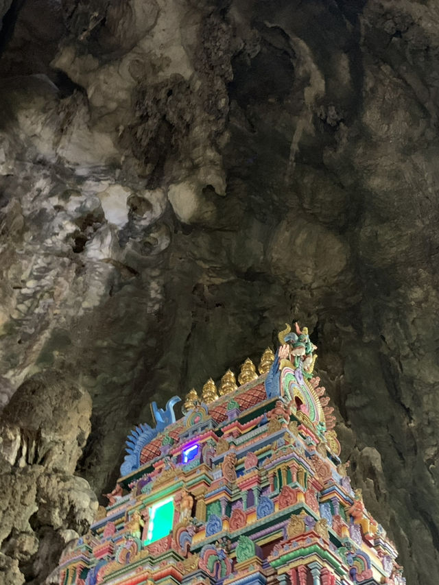 🕉️ Batu Caves: A Stairway to Color and Spirit