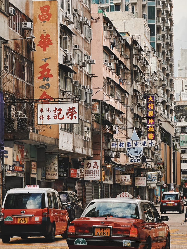 🌆✨ Lost in Time: Vintage Vibes in Hong Kong 🇭🇰📸 