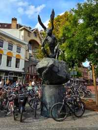 Explore Netherlands-A walk Through history
