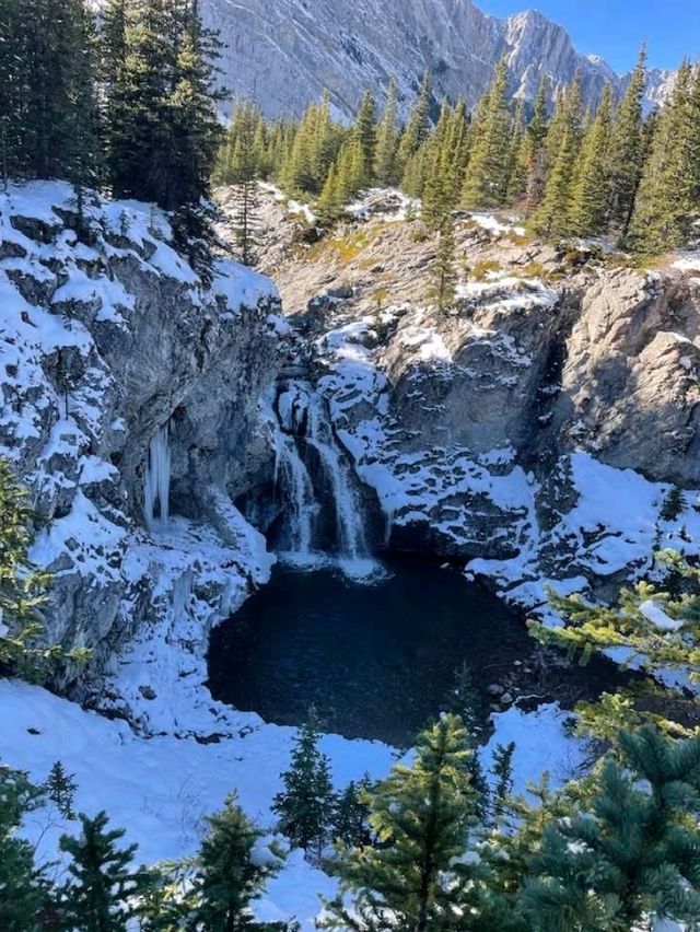 Hike to Edworthy Falls