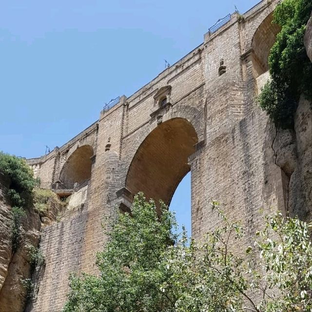 Falling in Love with the Dramatic Views of Ronda Falling in Love with the Dramatic Views of Ronda