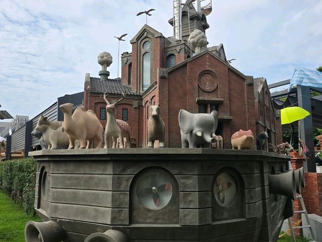 Snap-Worthy Adventures at Taichung Creative Industries Park 🎨✨ Snap-Worthy Adventures at Taichung Creative Industries Park 🎨✨