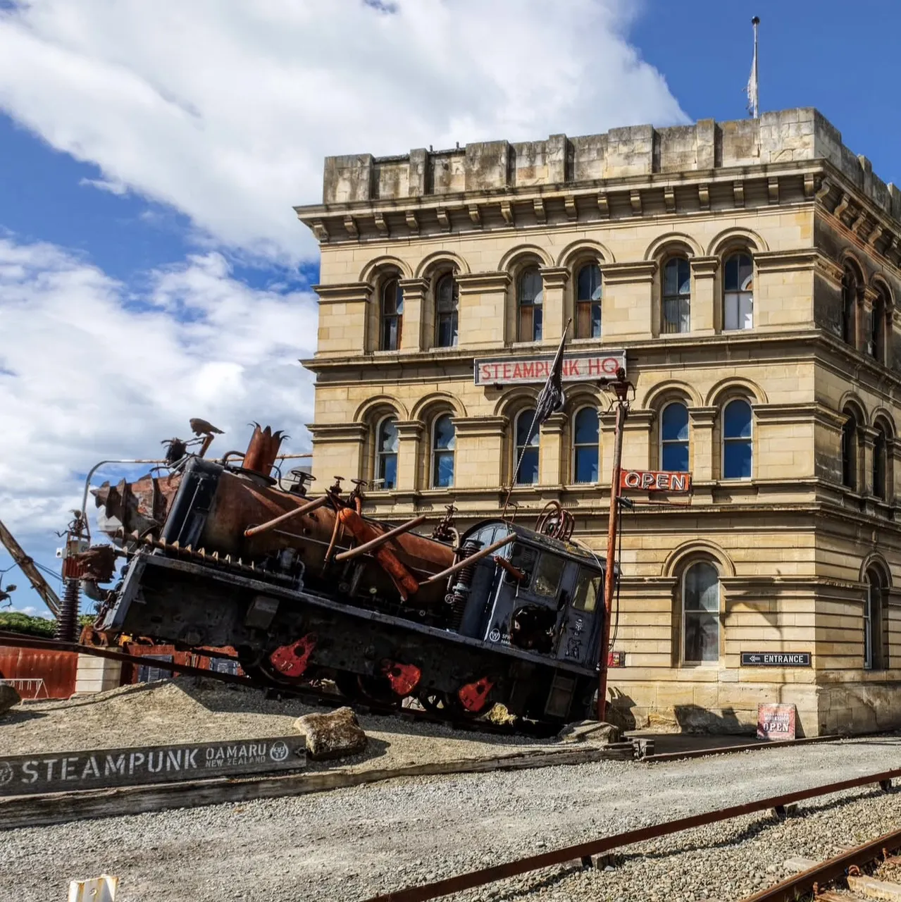 ⚙️Hành trình xuyên thời đại hơi nước! Hướng dẫn nhận phòng siêu thực tại Oamaru Steampunk HQ🚂