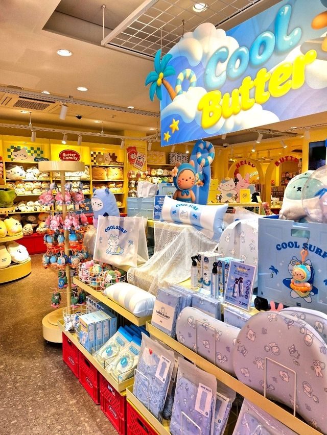 핫플 감성 꽉 찬 굿즈 천국 발견!✨️ 핫플 감성 꽉 찬 굿즈 천국 발견!✨️