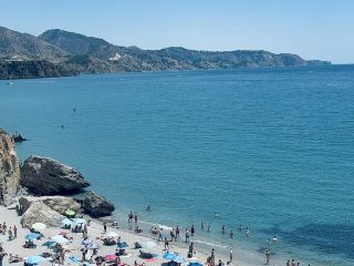 ที่พักบนเนินเขาอันงดงาม มองเห็นวิวทะเลและภูเขา: เนร์ฮาและฟริจิเลียนา