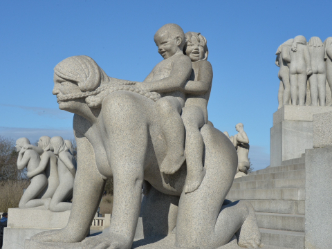 ヴィーゲラン彫刻公園 野外彫刻公園。 | Trip.com オスロ