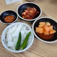 서귀포 안덕면 맛집)산방산흑돼지순대본점 - 사계해변, 산방산 아침식사, 순대국밥 맛집