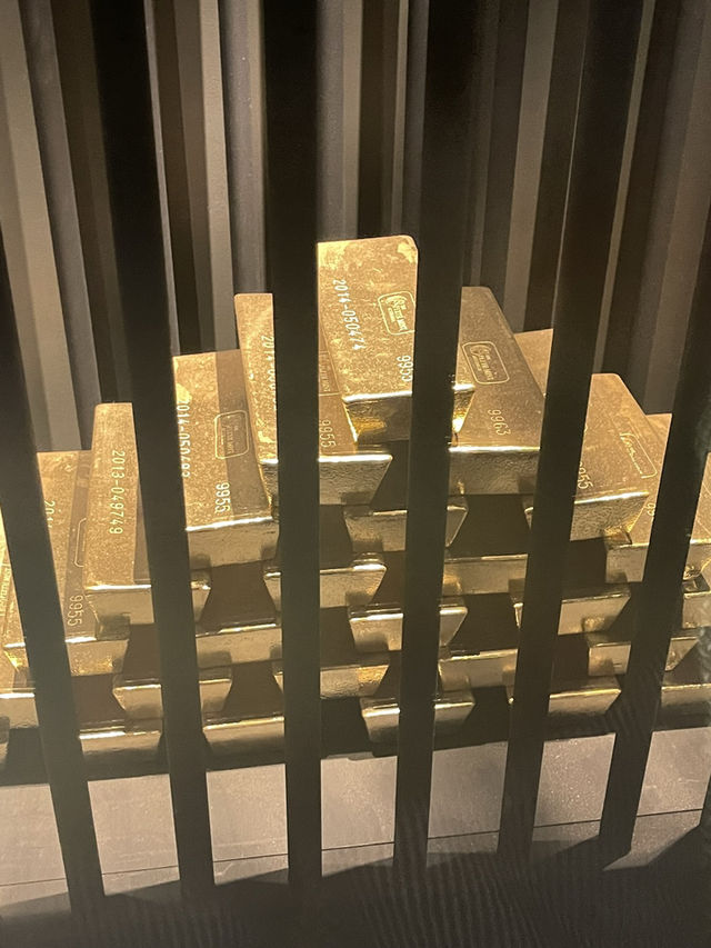Perth mint ( Birth of gold bar 😋😋)