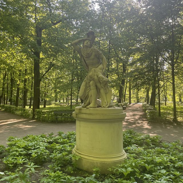【ポーランド🇵🇱/ワジェンキ宮殿と美しい庭園】